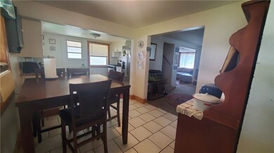 Kitchen dining area