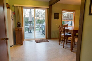 325 N Francis St, Cedar Falls, IA 50613 - photo 3