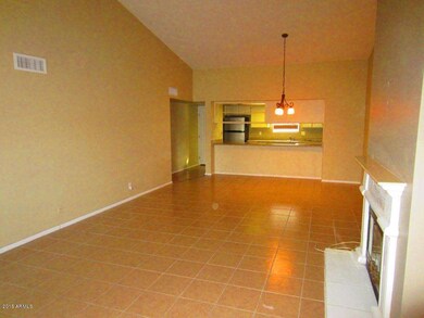 2929 E Broadway Rd 32 007