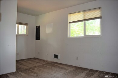 5220 E Grapeview Loop Rd, Allyn, WA 98524 - photo 6