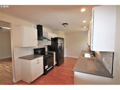 499 NW 3rd Ave, Canby, OR 97013 - photo 2