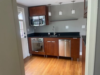 39 Prospect St unit 3, Marblehead, MA 01945 - photo 5