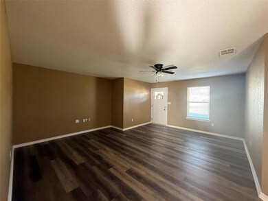 203 Dean Ct, Granbury, TX 76049 - photo 3