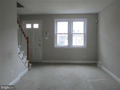 2913 Edgecombe Cir S, Baltimore, MD 21215 - photo 5