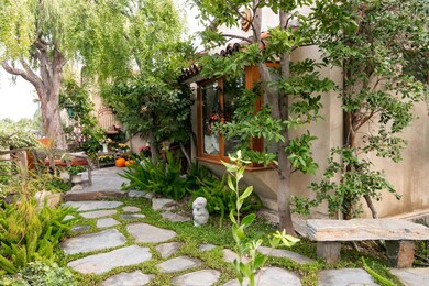 2166 Palomar Ave-002-025-Front Yard-MLS_