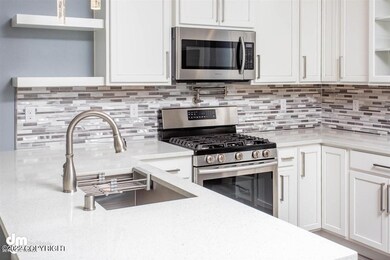 kitchen 3 similar
