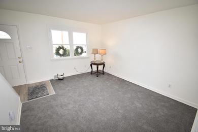 76 W 4th St, Burlington, NJ 08016 - photo 4