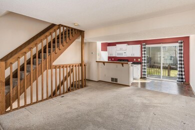008_E 5144 Singleton Dr-007a
