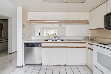 4306 Madeira Ct unit 3335, Sarasota, FL 34233 - photo 7