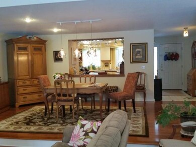 97 Walden Pond Dr, Nashua, NH 03064 - photo 5