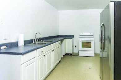 124 Chestnut St, Pulaski, TN 38478 - photo 6