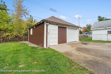 1812 S Genesee Dr, Lansing, MI 48915 - photo 6