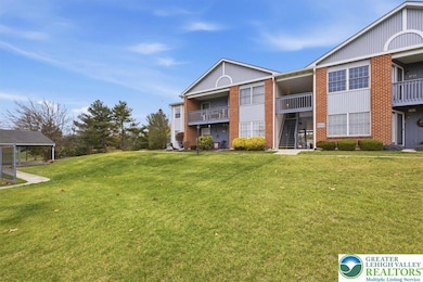 4747 Cheryl Dr, Bethlehem, PA 18017 - photo 3