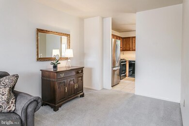 512 Carousel Cir, Norristown, PA 19403 - photo 7