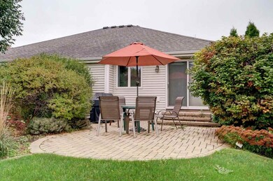 2872 Crinkle Root Dr, Fitchburg, WI 53711 - photo 3