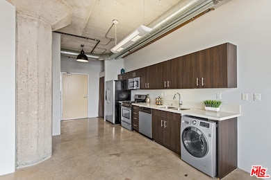 Beacon Lofts unit 408, Los Angeles, CA 90013 - photo 6