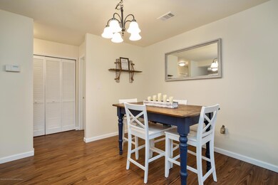 05_128MedinahCt_2014_DiningRoom_HiRes