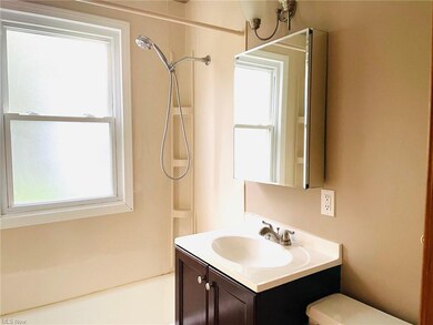 1802 Rockefeller Rd, Wickliffe, OH 44092 - photo 7