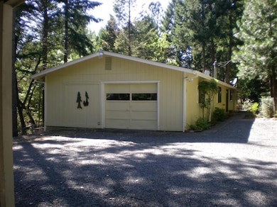 213 Hawksdale Dr, Grants Pass, OR 97526 - photo 3