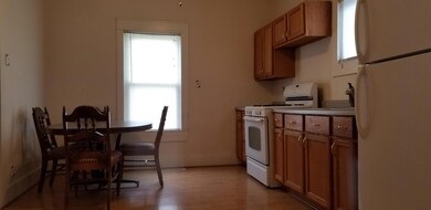 112 9th kitchen