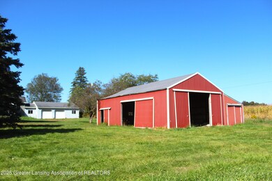 10307 Holmes Hwy, Eaton Rapids, MI 48827 - photo 5