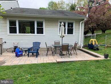 9122 Waltham Woods Rd, Parkville, MD 21234 - photo 6