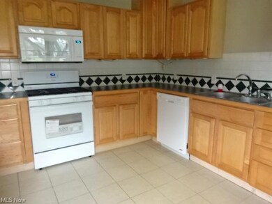 76 Sunset Dr, Berea, OH 44017 - photo 7