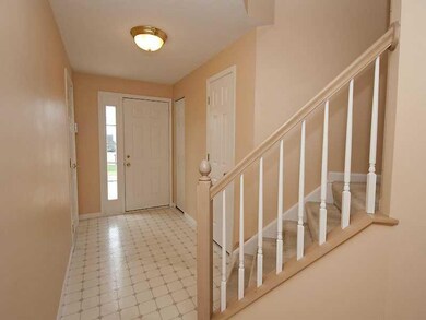 Entry/Foyer.