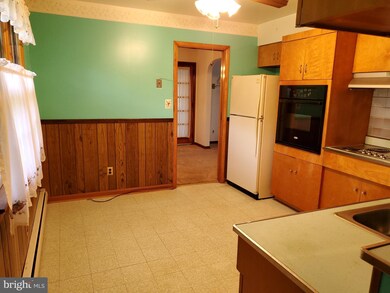 14 Friendship Rd W, Friendship, MD 20758 - photo 5