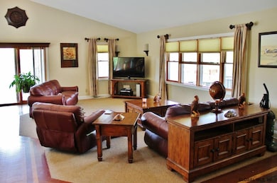 1 Birch Ln, Rensselaer, NY 12144 - photo 3