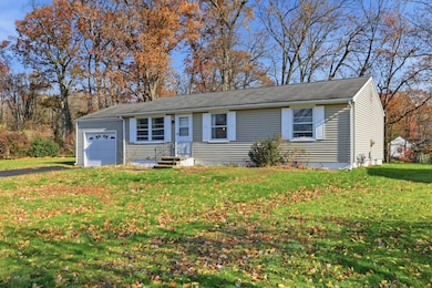 31 Farmstead Cir, Bloomfield, CT 06002 - photo 6