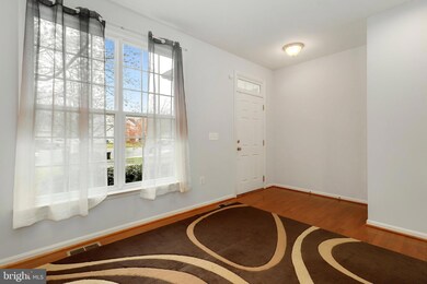 2404 Neabsco Creek Ct, Woodbridge, VA 22191 - photo 3