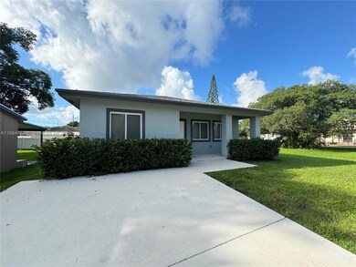 719 SW 9th St, Dania Beach, FL 33004 - photo 2