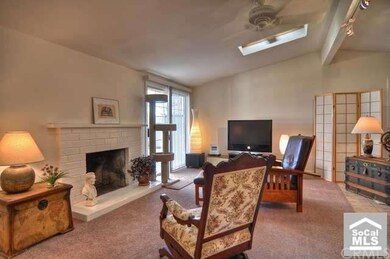 Living Room, Unit A