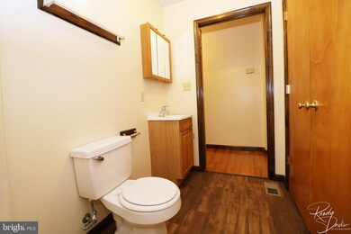 210 N Fairfax Blvd, Ranson, WV 25438 - photo 6