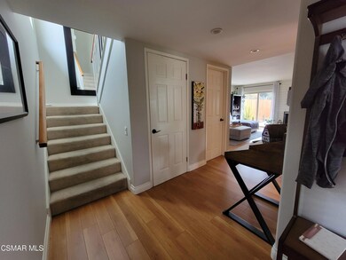534 Knollview Ln Entry 1