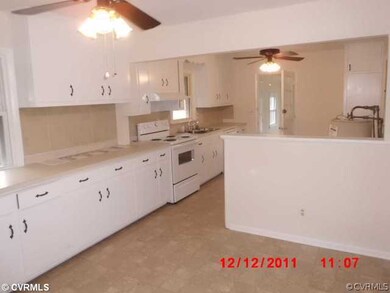 13104 Gravelbrook Rd, Petersburg, VA 23805 - photo 2