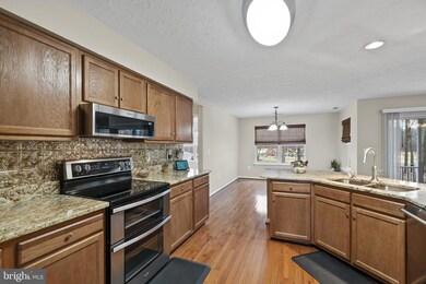 35329 Golf Course Dr, Mechanicsville, MD 20659 - photo 4