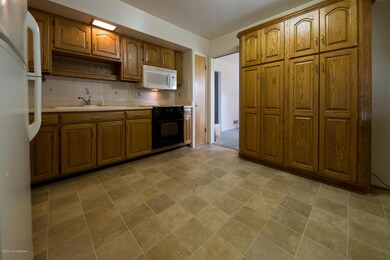 9300 Thixton Ln, Louisville, KY 40291 - photo 5