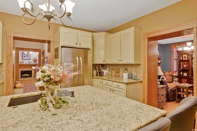 917 Mill St, Mount Vernon, IN 47620 - photo 7