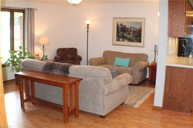 13811 Rustic Dr, North Royalton, OH 44133 - photo 4