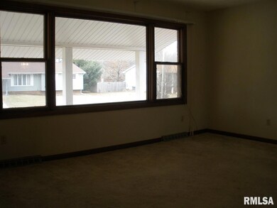 23 Crestview Dr, Geneseo, IL 61254 - photo 5