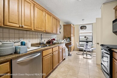 06-Unit 611 Kitchen 1A