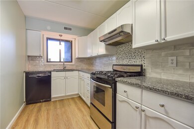650 E Greenwich Ave unit 5-107, West Warwick, RI 02893 - photo 6