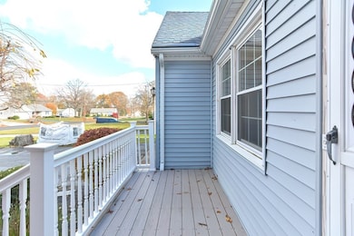 41 Raymond Dr, Cumberland, RI 02864 - photo 3