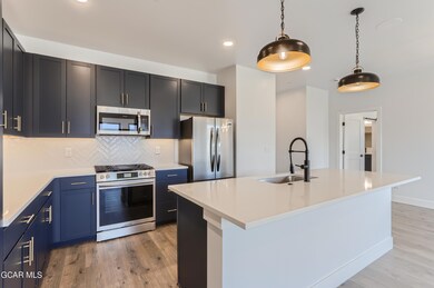 1301 James Drive - Print Quality - 010 -