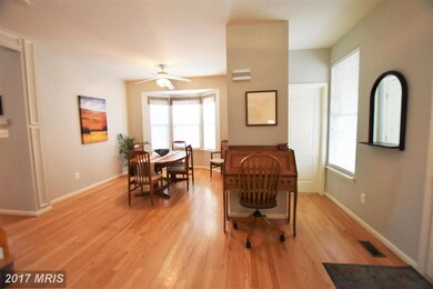 26194 Lands End Dr, Chantilly, VA 20152 - photo 5