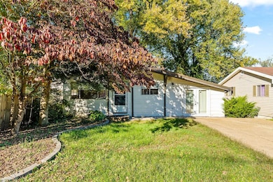 2111 Sycamore St, Kenova, WV 25530 - photo 3