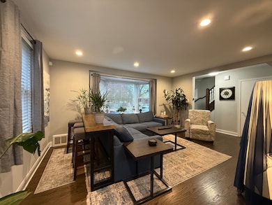 2310 S 11th Ave, Riverside, IL 60546 - photo 3