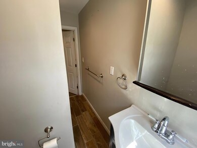 22 N Front St unit 2, Darby, PA 19023 - photo 7